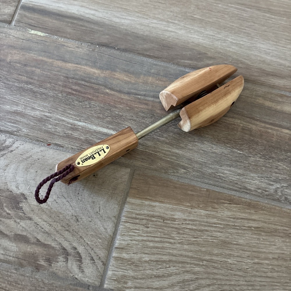 LL Bean Cedar Wood Wooden Tree Shoe Keeper 1 Insert‎ Stretcher Size Medium